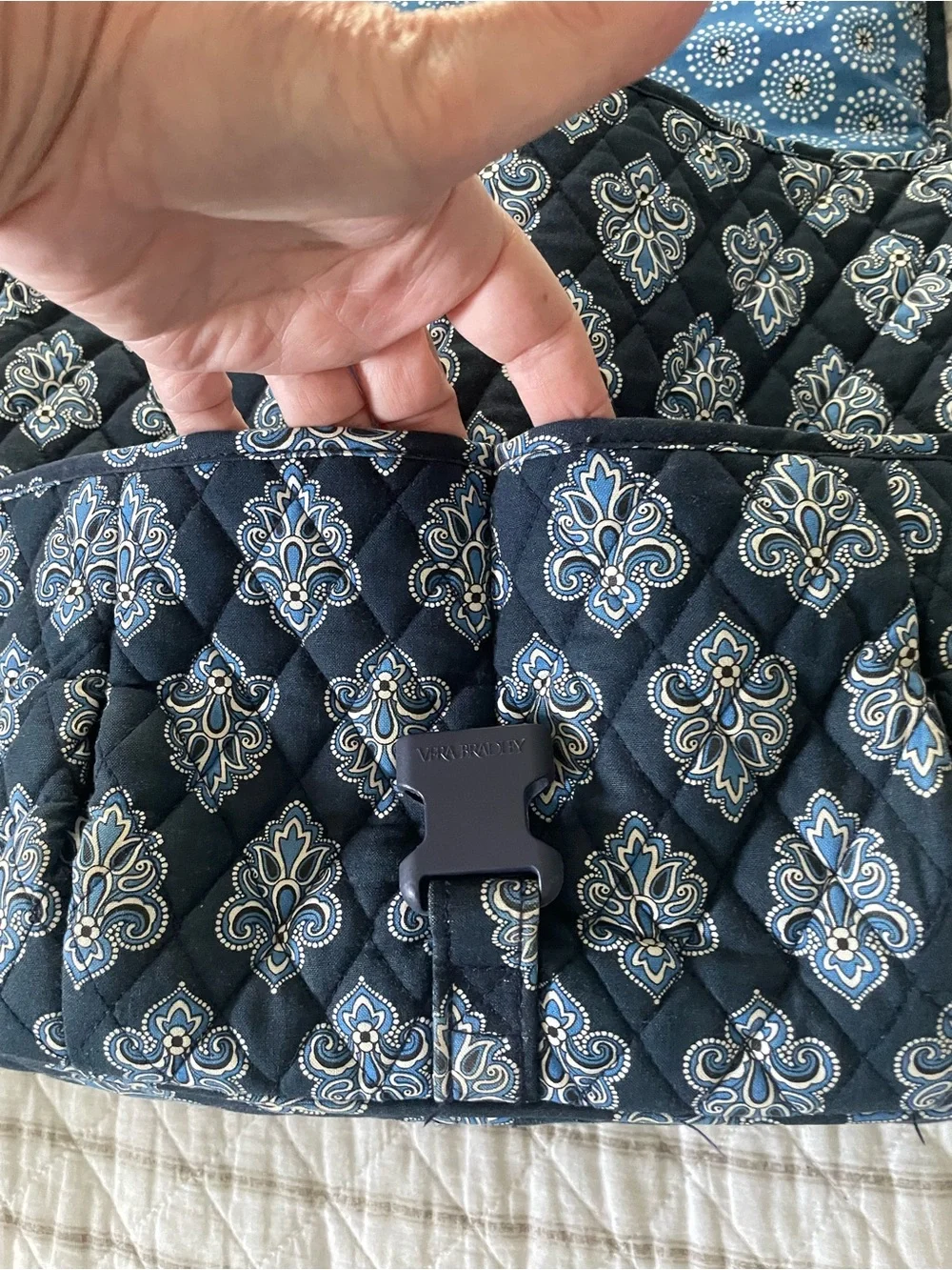 Vera Bradley Quilted Navy Paisley-Accent Messenger Computer Laptop Bag.